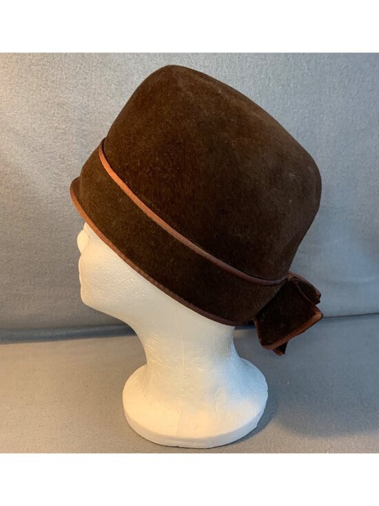 Ladies Brown Hat with 4 Satin Buttons and Trim Size Medium 22 Vintage main image 9